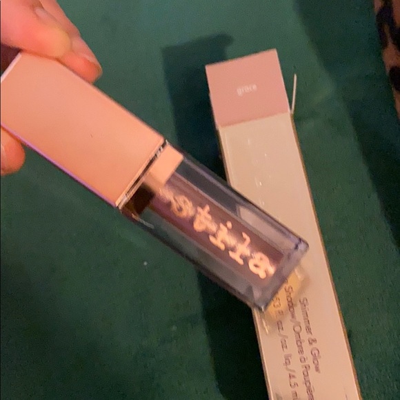 BNIB Stila Shimmer & Glow Liquid Eye Shadow Grace - Picture 4 of 8